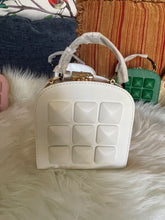 Load image into Gallery viewer, METAL SQUARE PU LEATHER CHAIN BOX HANDBAG