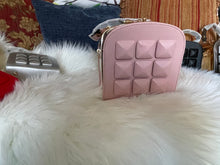 Load image into Gallery viewer, METAL SQUARE PU LEATHER CHAIN BOX HANDBAG