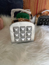 Load image into Gallery viewer, METAL SQUARE PU LEATHER CHAIN BOX HANDBAG