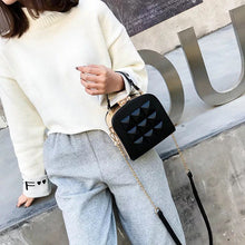 Load image into Gallery viewer, METAL SQUARE PU LEATHER CHAIN BOX HANDBAG