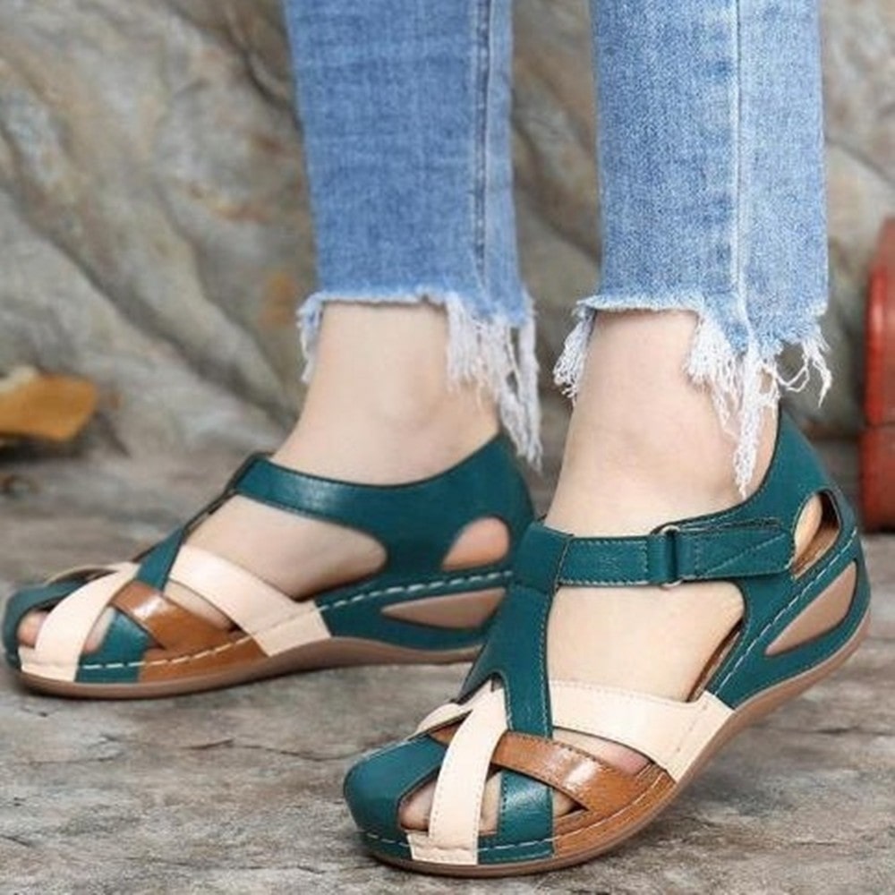 GREEN & TAN WOMEN VINTAGE STYLE SOLID COLOR CROSS HASP SANDALS.