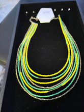 Load image into Gallery viewer, Small Beads Necklace
