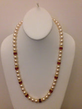 Load image into Gallery viewer, Perl stone necklace
